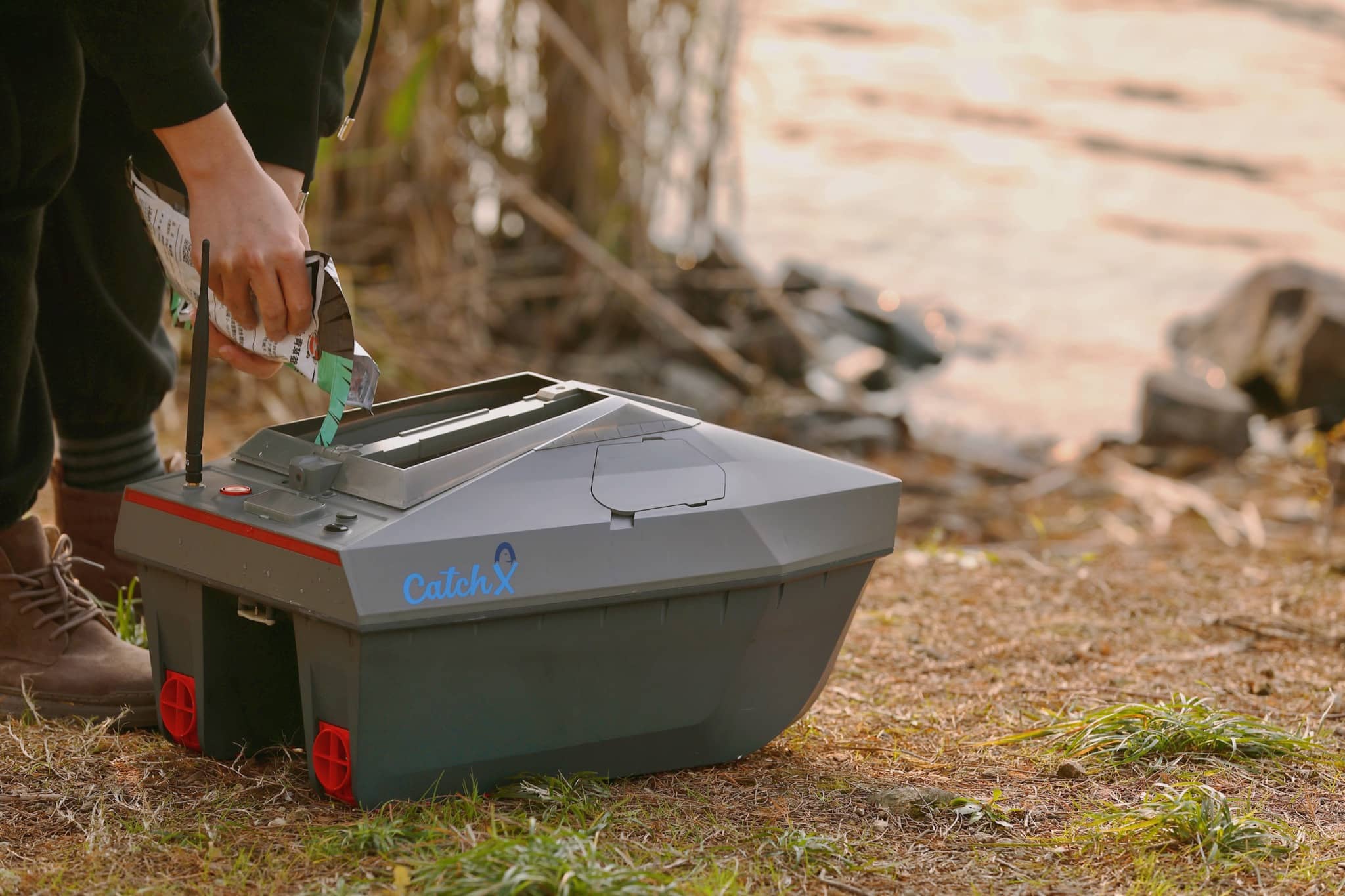 CATCHX, baitboat, smart drone, best drone for fishing，ground bait,  freshwater fishing