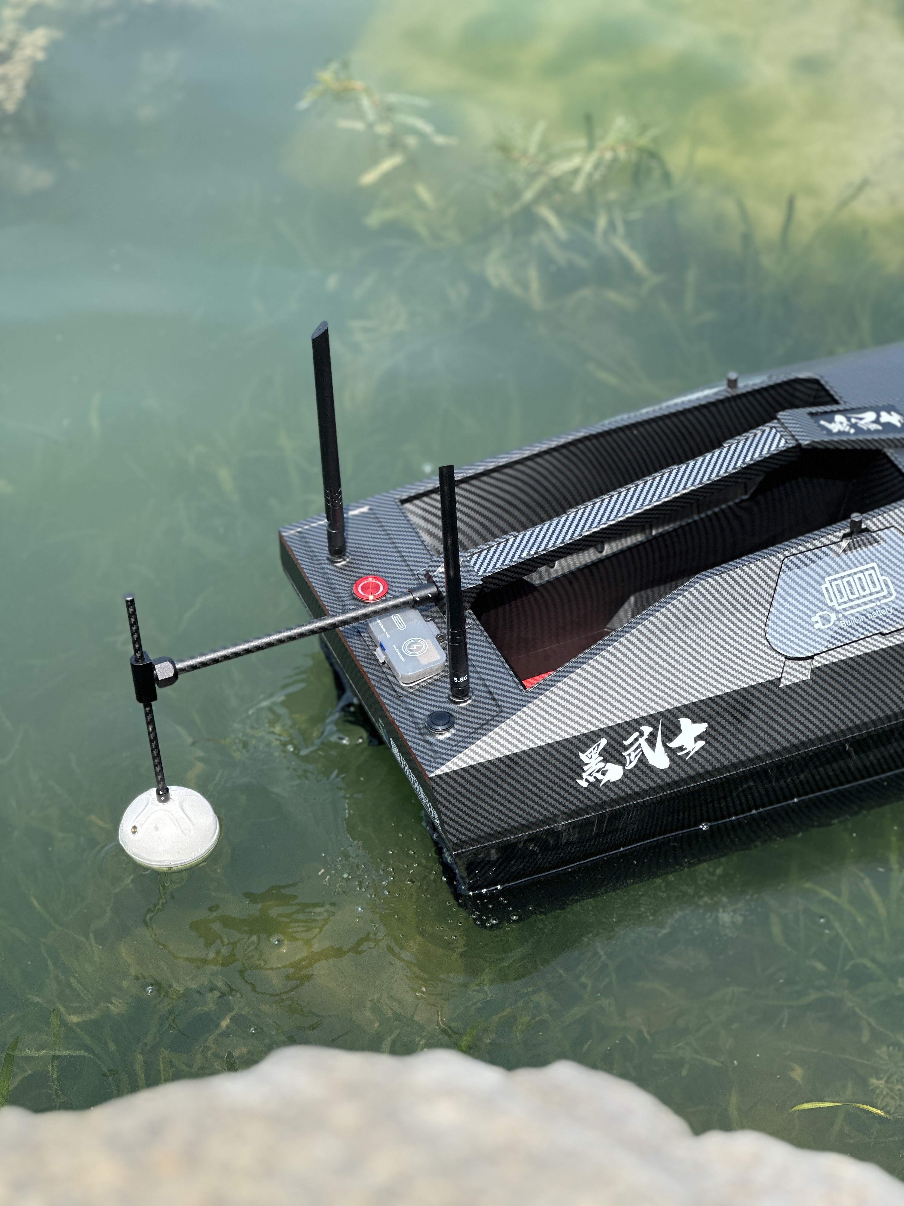 Bait Boat: A Sharp Tool to Improve Fishing Efficiency