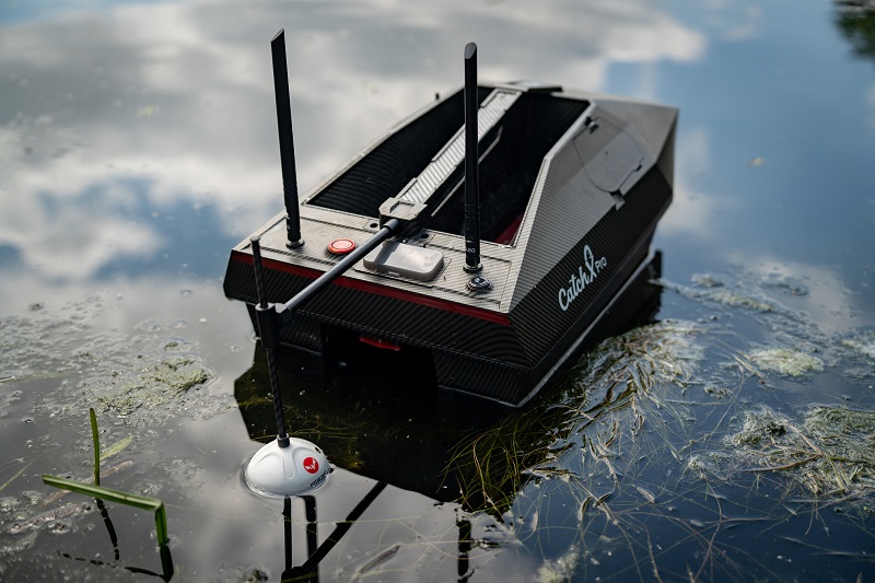 5 Top Tricks for Using a Bait Boat for Carp Fishing