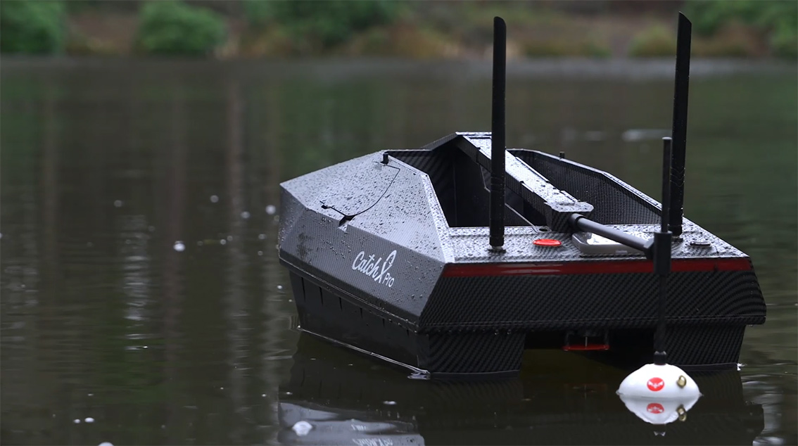 catchx pro bait boat with fish finder